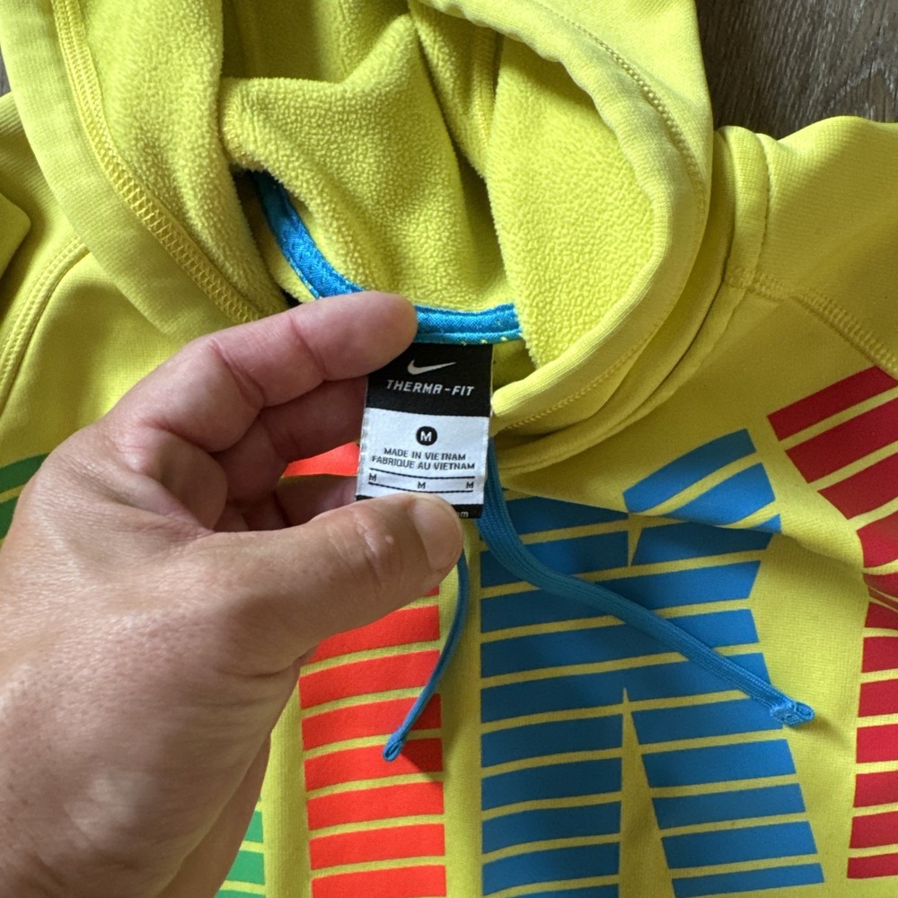 Nike Therma-Fit Women's Size M Neon Yellow Pullover Hoodie Sweatshirt #227 - Picture 7 of 7